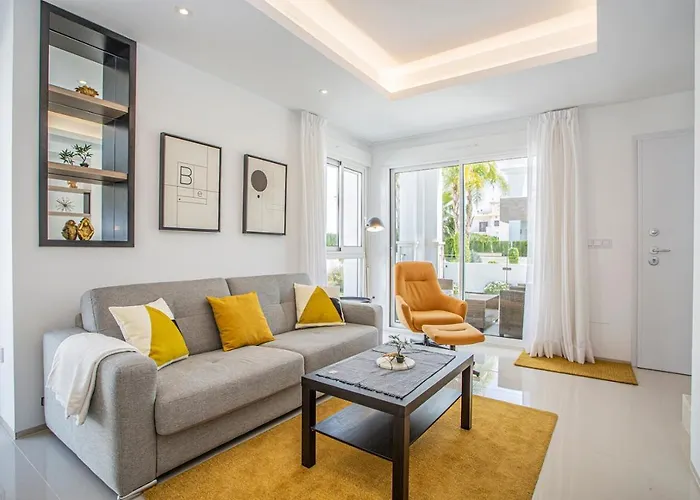 Esquina Soleada Ciudad Quesada