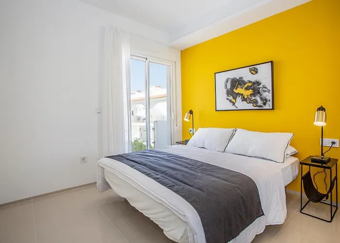 Esquina Soleada Tatil Evi