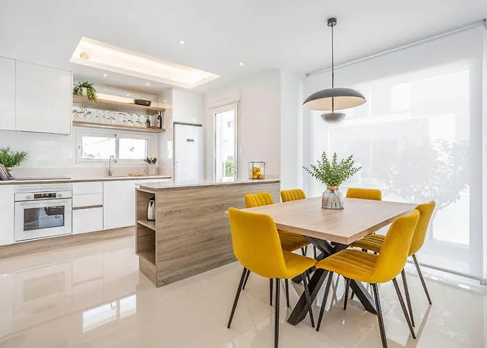 Esquina Soleada Tatil Evi