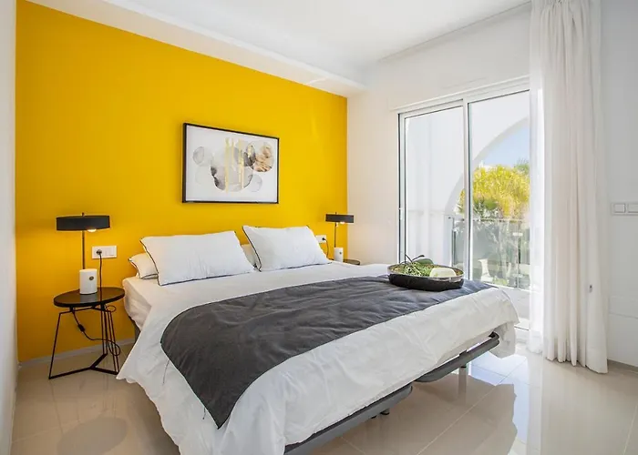 Esquina Soleada Tatil Evi *